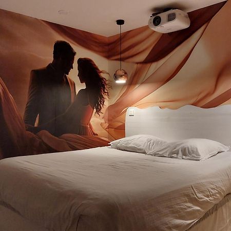 Love Room White - Les Delices Rooms Angers Dış mekan fotoğraf